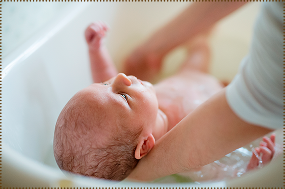 Como dar banho em recém-nascido? Passo a passo